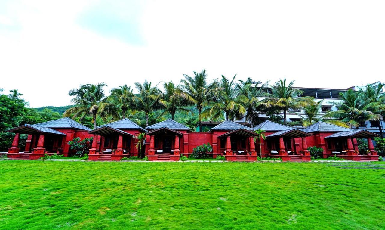 Siddhagiri Hotel And Resort Wai Eksteriør bilde