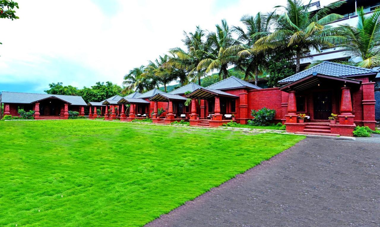 Siddhagiri Hotel And Resort Wai Eksteriør bilde