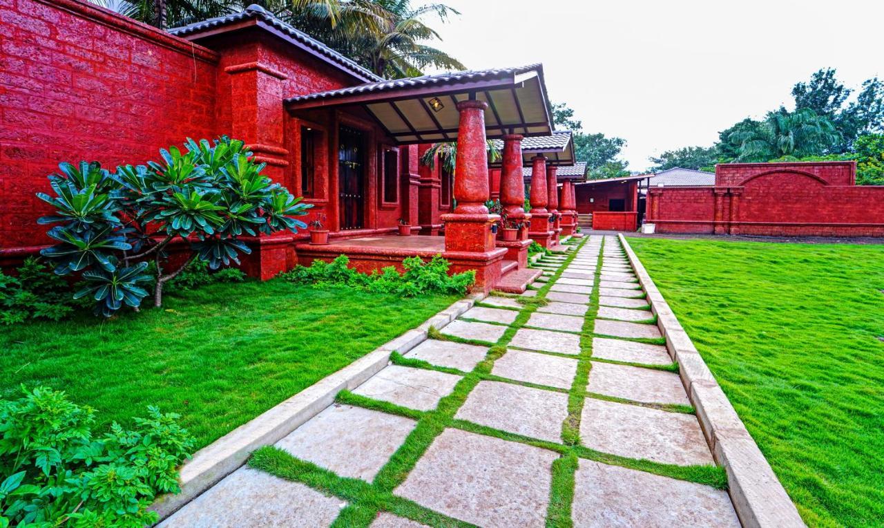 Siddhagiri Hotel And Resort Wai Eksteriør bilde